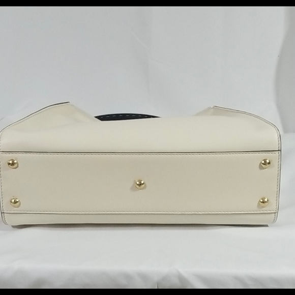 Fendi Peekaboo 
Leather Ivory
Black Velvet Logo
Free Shipping - Picture 6 of 11